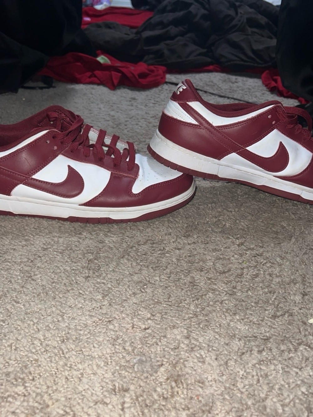 Nike Men’s Red and White Low-Top Sneakers